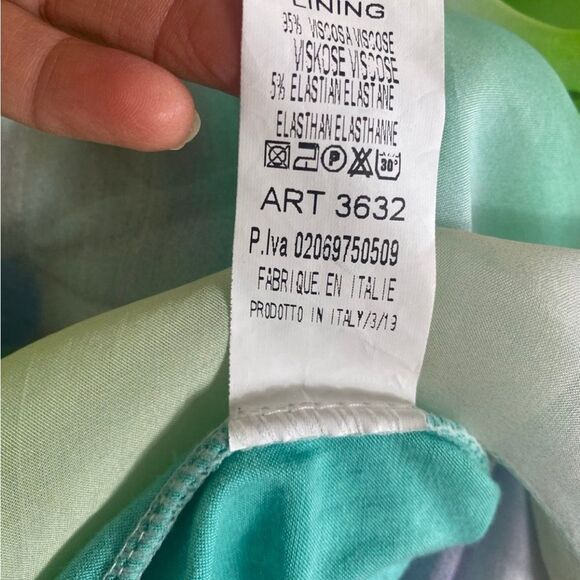 Fancy Aqua Blue Silky Flowing Top Large - sewn in tank top - Picture 9 of 13